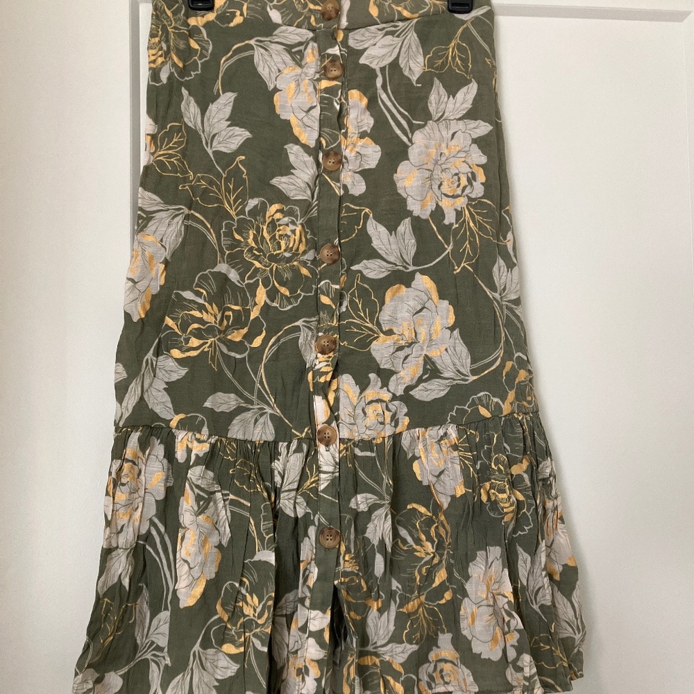 Medium Women’s Green, White & Gold Floral Print Midi Skirt